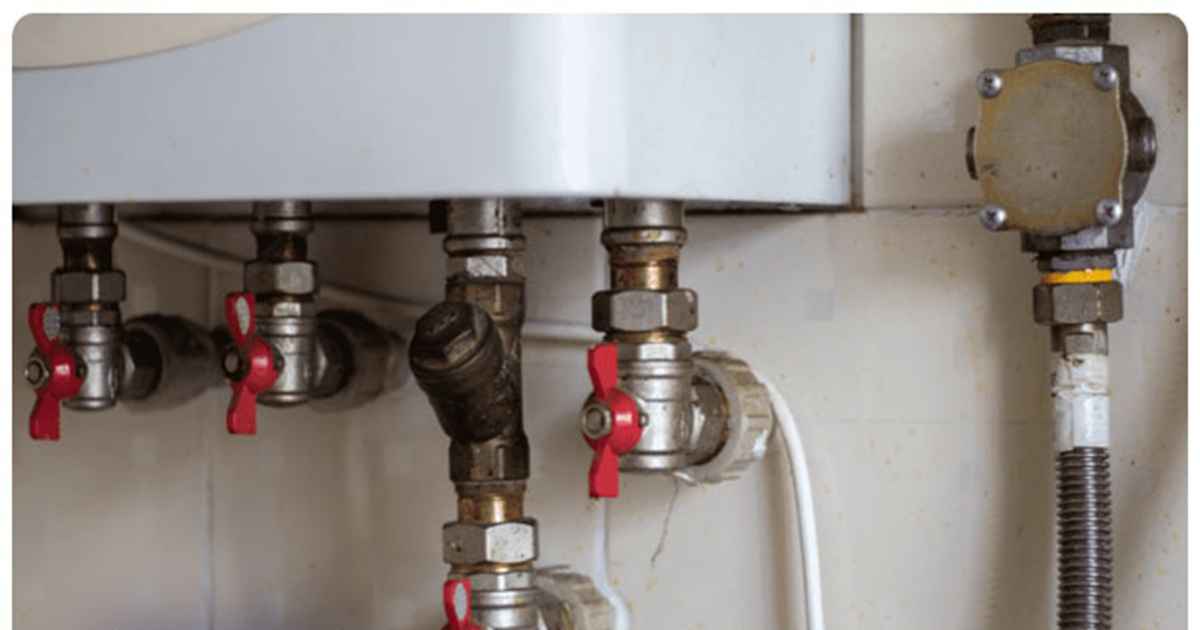 تنظیم نبودن شیر گاز پکیج، یکی از علت انفجاری روشن شدن پکیج است.