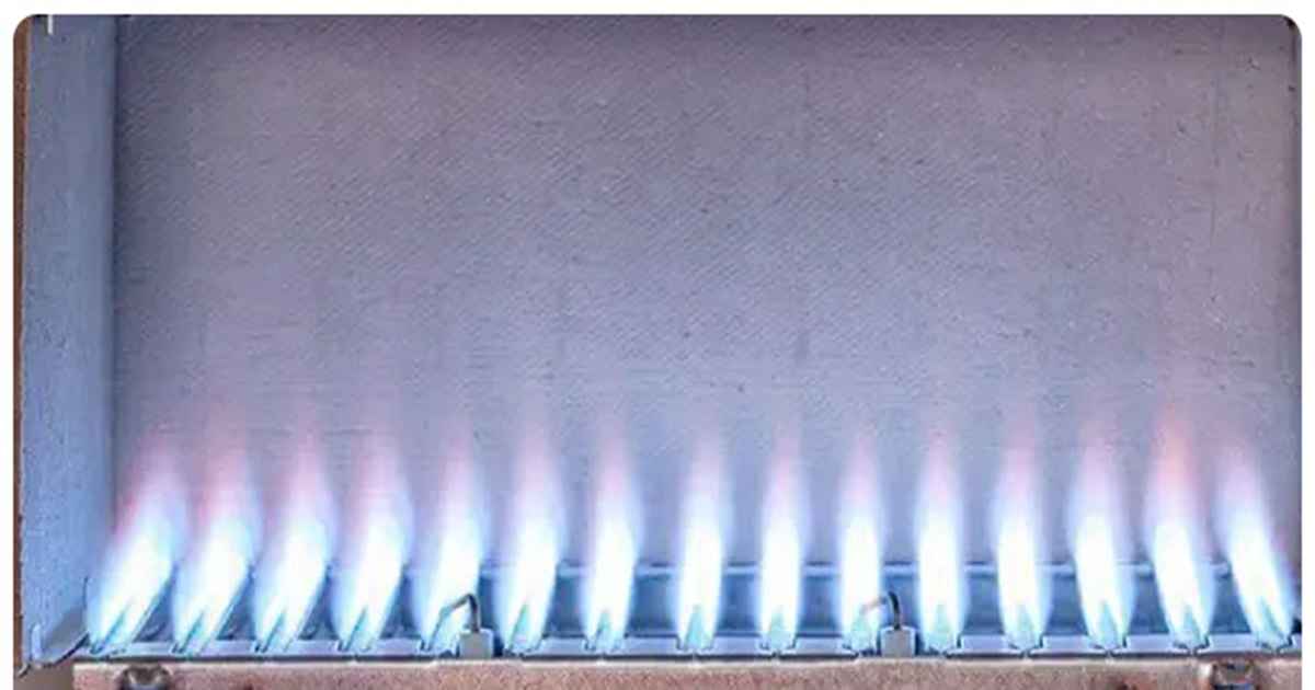 یکی دیگر از علت انفجاری روشن شدن پکیج، تجمع گاز در محفظه احتراق است.